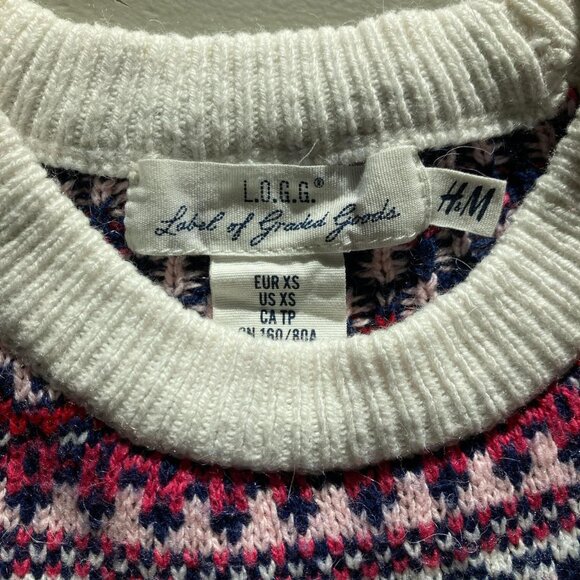H&M Women's White and Navy Fair Isle Winter Holiday Sweater - Picture 4 of 5